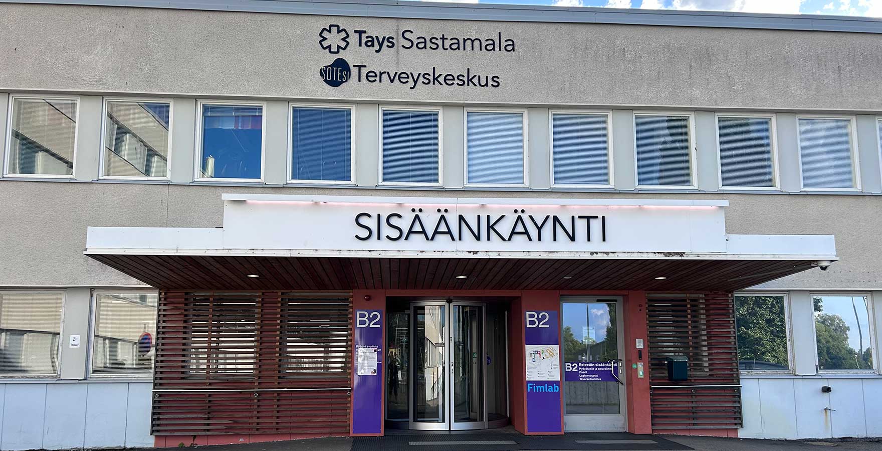 Sastamalan terveyskeskuksen sisäänkäynti.