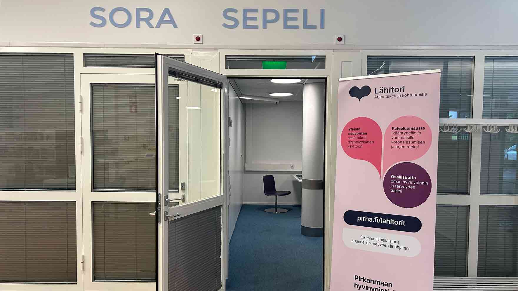 Lasiovet, joiden päällä lukee Sora ja Sepeli