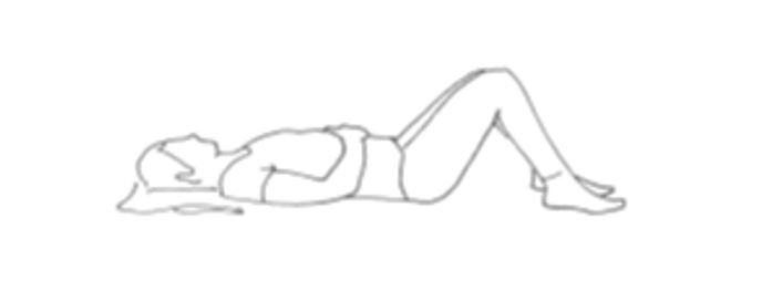 Piirroskuva selällään makaavasta ihmisestä, jolla on polvet koukussa ja käsi vatsan päällä.