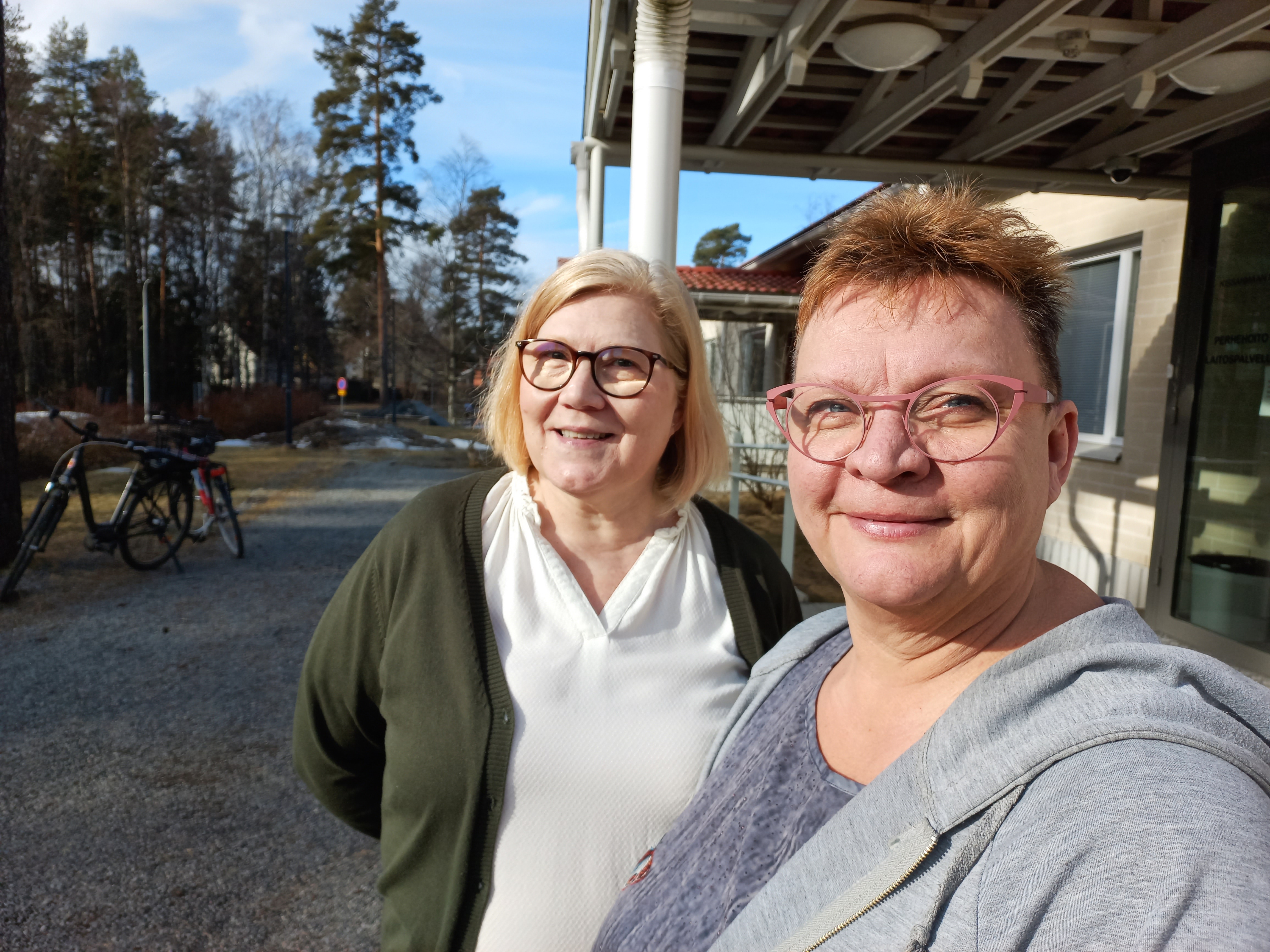 Sijaisperheiden valmentajat Seija ja Sari toivottavat sinut tervetulleeksi ryhmään!